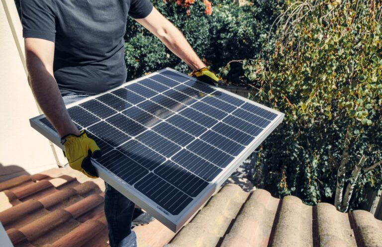 Safety bodies urge caution over plug‑in solar as UK plans market rollout
